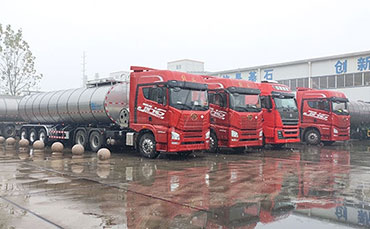 新型鲜奶运输车：谭经理的物流革新之选